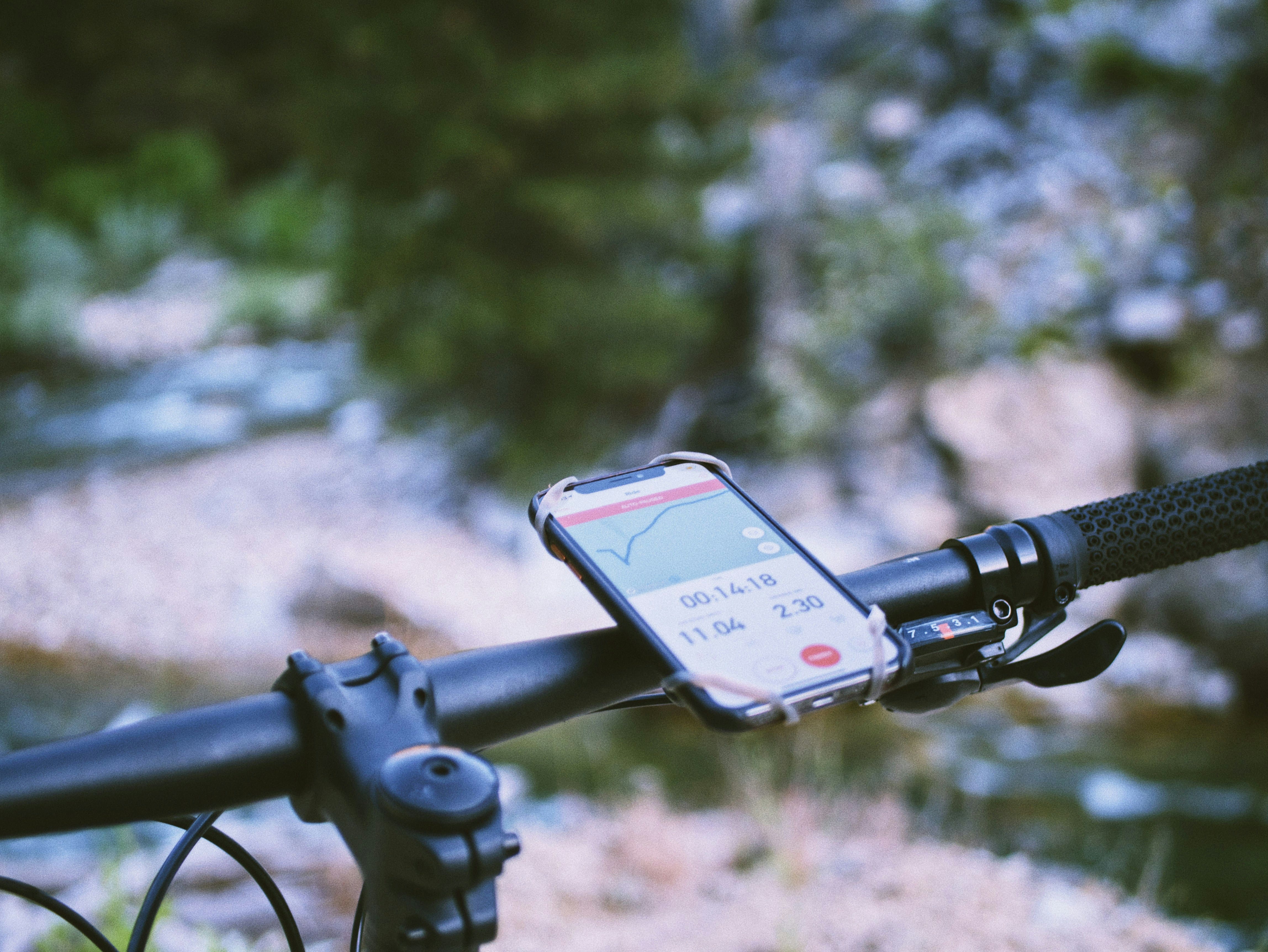 An image of a Garmin cycling tracker